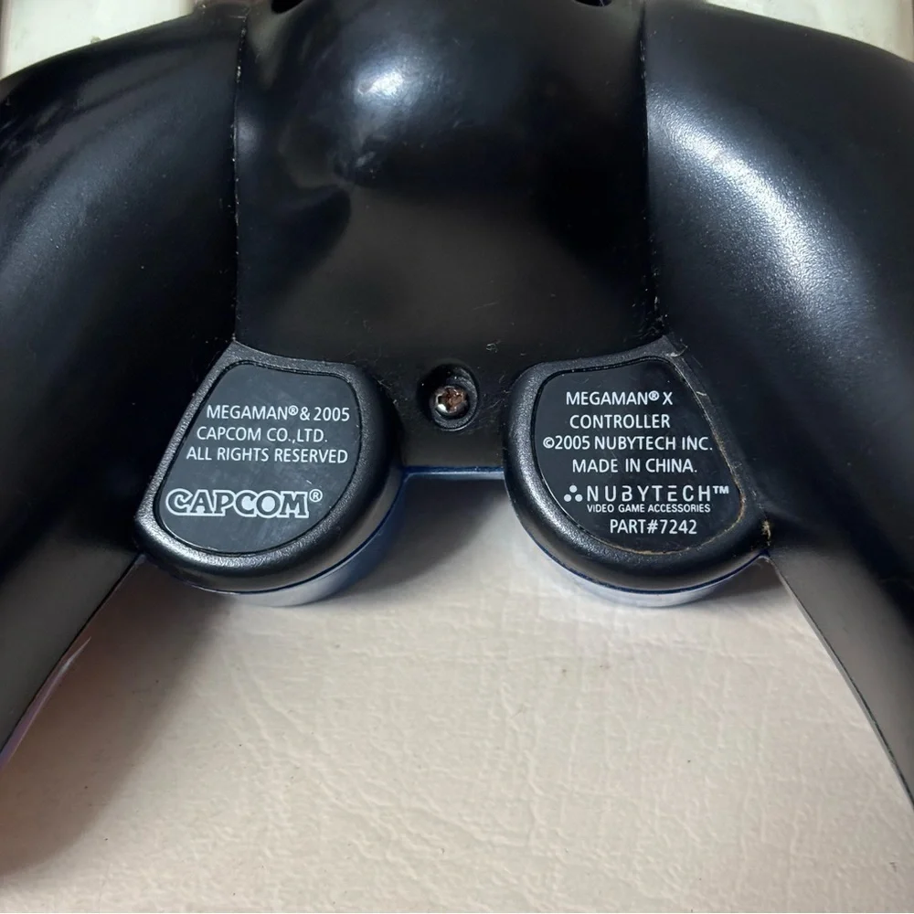 Mega Man X Limited Edition GameCube Controller Great TESTED WORKING)